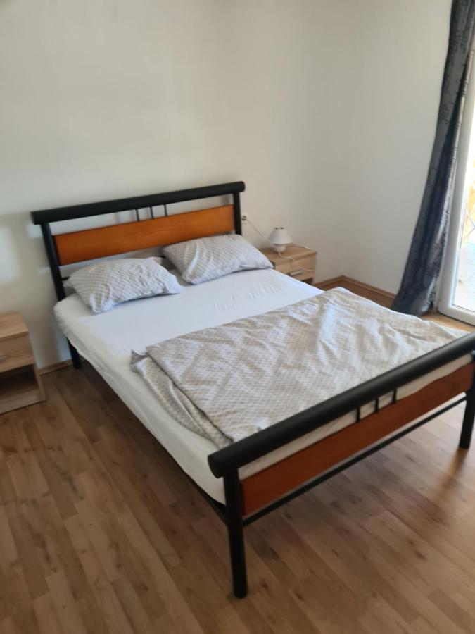 Apartman Senka Rogotin Exterior foto